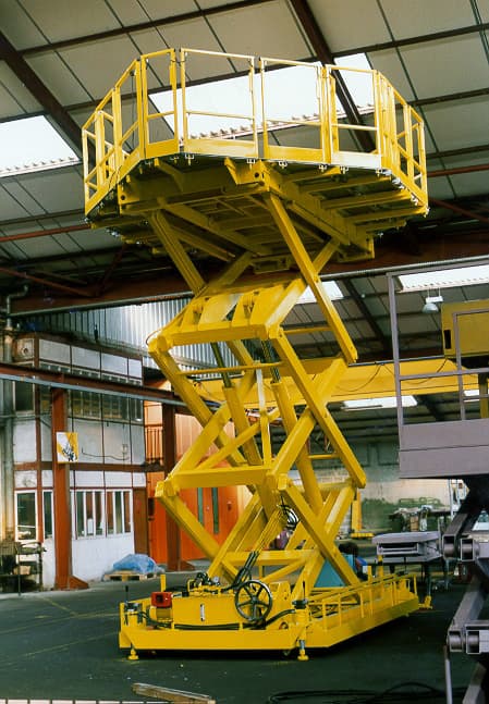 table élévatrice grande hauteur de fabrication spéciale Atlas lift - MSI agent d'usine en Occitanie