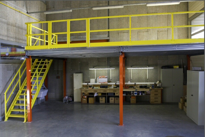 Plate-forme de stockage à poteaux / mezzanine métallique - MSI France spécialiste du stockage industriel Plate-forme de stockage à poteaux type mezzanine industrielle MSI