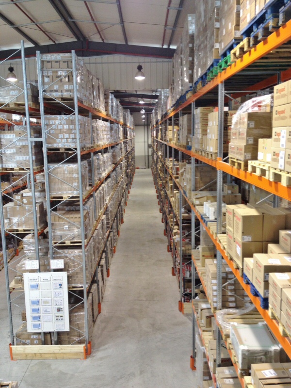 Rayonnages à palette entrepôt ou magasin - MSI Toulouse et France spécialiste du stockage industriel RAYONNAGE-A-PALETTES-5