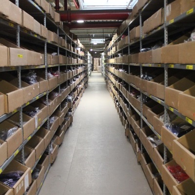 Rayonnages RAP pour stockage cartons dans un atelier ou un entrepôt - MSI France