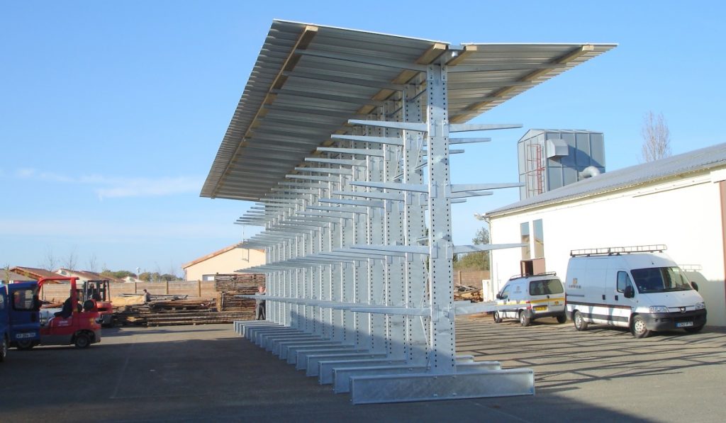 Cantilever lourd HRZ en acier galvanisé et toiture pour stockage extérieur - site MSI