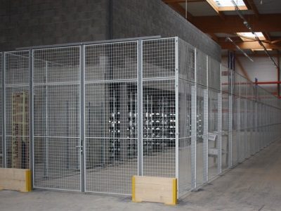 cloisons grillagees x store pour stockage securise