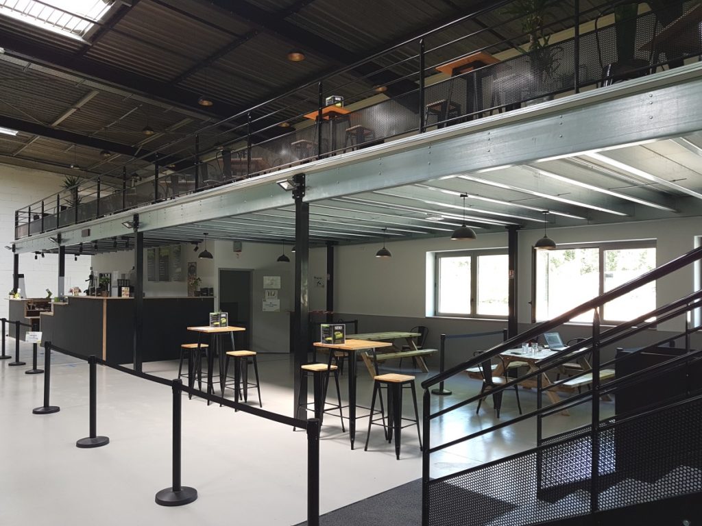 mezzanine métallique ERP conçue pour les établissements recevant du public : magasin, restaurants, salle de sport - MSI équipements industriels France